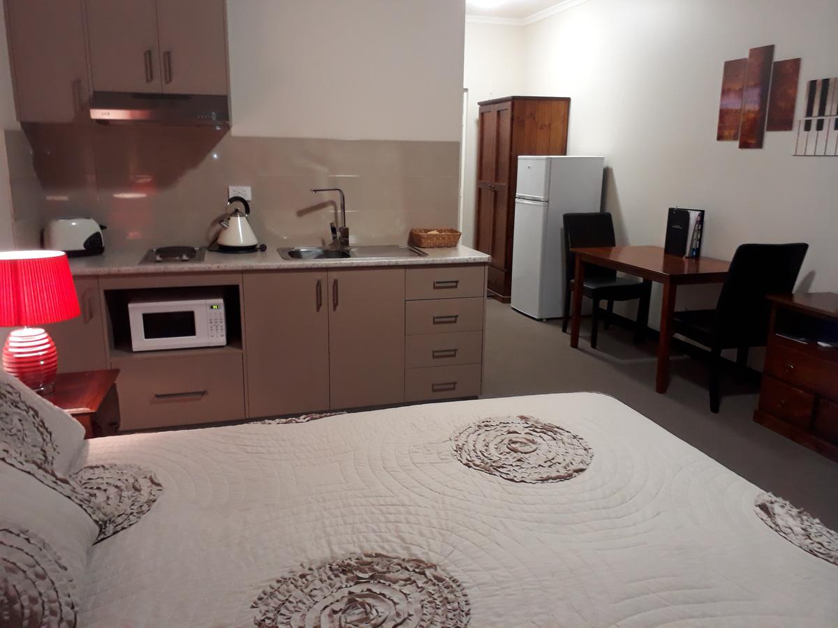 Motel Motor - Contactless 24 Hour Checkinn Available 3*