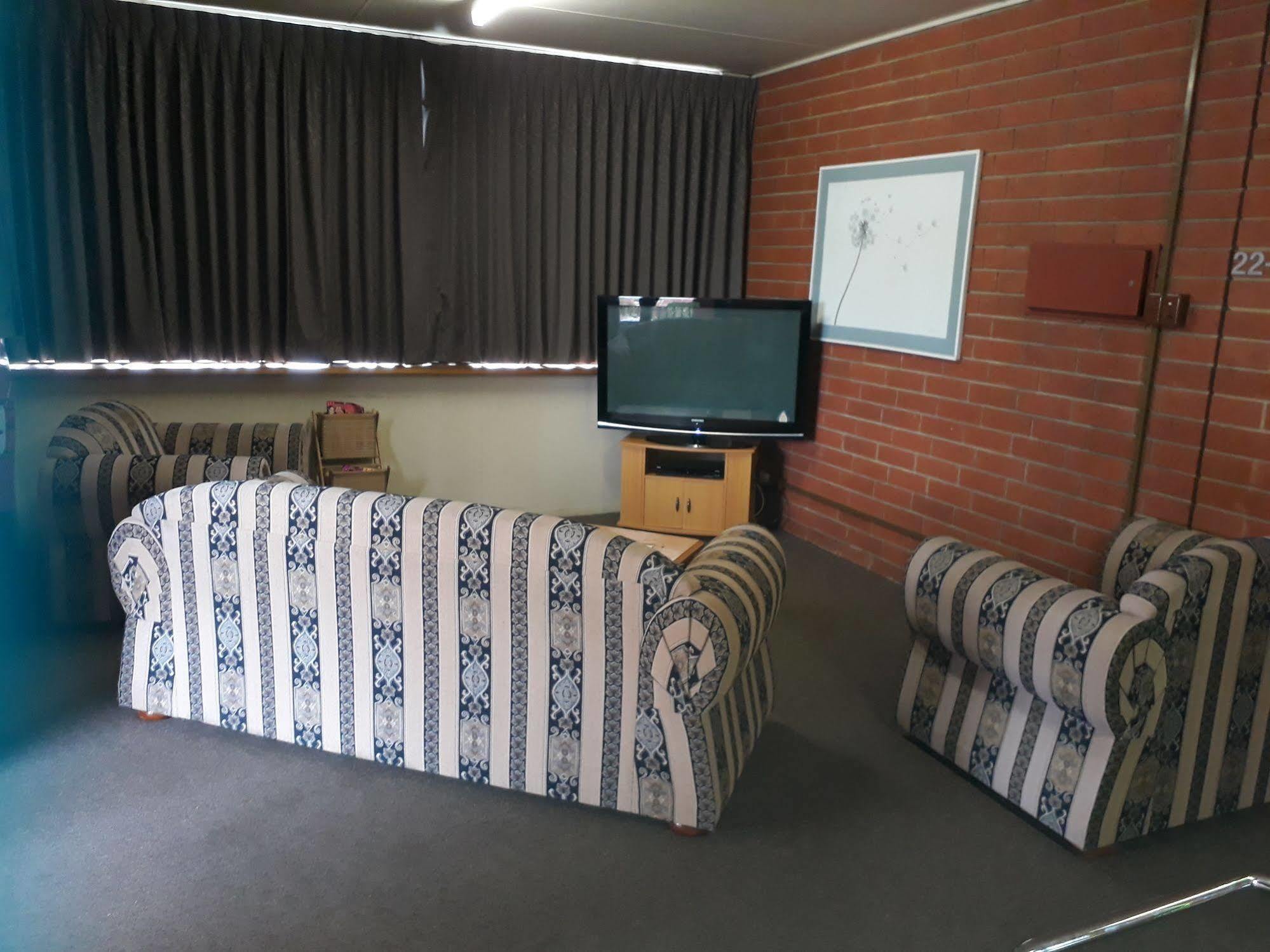 Motel Motor - Contactless 24 Hour Checkinn Available 3*